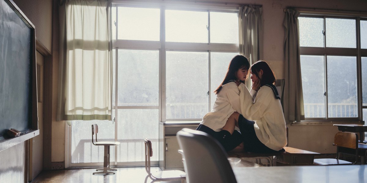 fronta2015's tweet photo. 「秘密のキス」 https://t.co/rQFA4Znjnw
