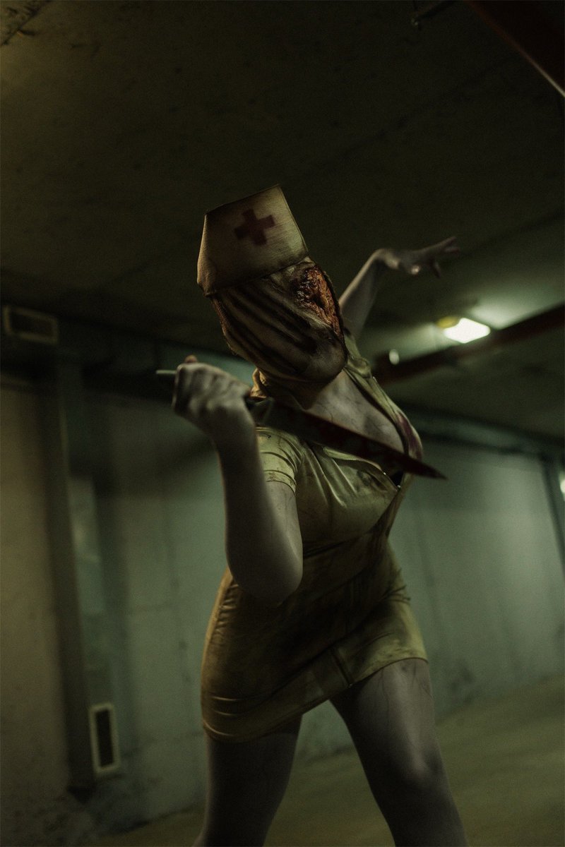 Silent Hill nurse cosplay 🫶 fake props #SILENTHILL #cosplay #silenthill2