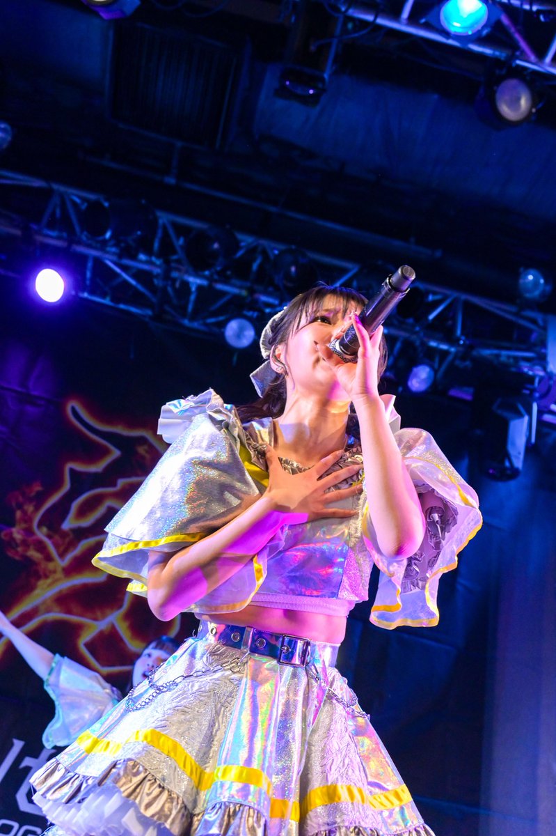 tysn_risa's tweet photo. 強がりセンセーション単独公演
『背中を越えて、終わらない明日へ』

ありがとうございました！
この活休で強がりセンセーションも、
私自身も、
もっと強くなって帰ってきます❤️‍🔥

昨日ステージに立っている時も、私の夢の続きは強がりセンセーションで叶えたいと思いました。

これからもよろしくね！ https://t.co/JpFOuqt2cG