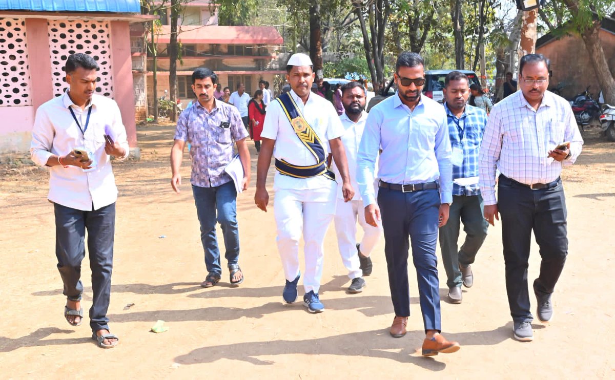 SanjayReddyAkul's tweet photo. @TelanganaCMO 
Hon'ble Chief Minister 
Govt.of Telangana

Respected Sir
Jagtial Dist.Municipal Elections Polling process concluded peacefully under the Supervision of Jagtial Dist. Election Officer, Dist. Collector Satya Prasad
VOTERS THANKED TO DIST. COLLECTOR
PUBLIC OPINION https://t.co/tan504k8fZ