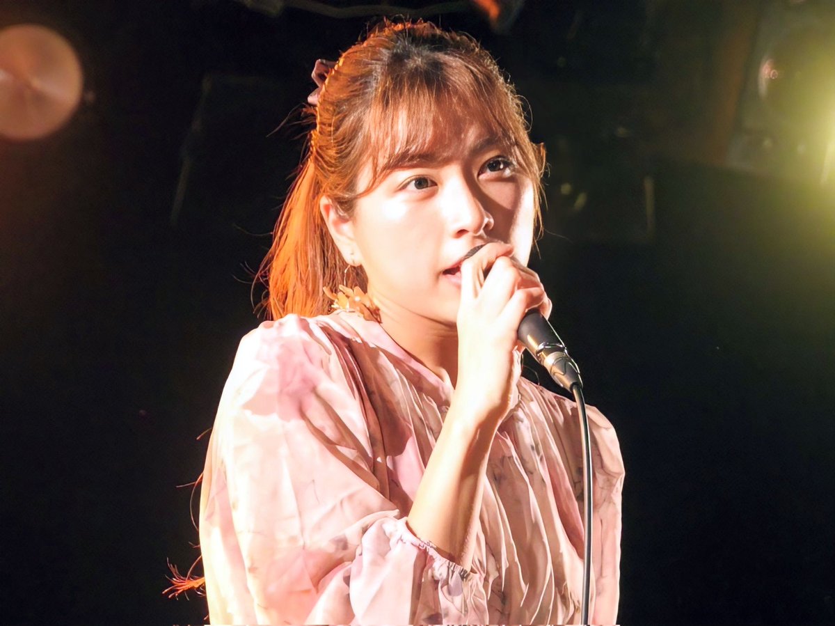 amanoya's tweet photo. UN-STELLA 1st Album『nuclusion 』 release tour「unraveling “n”」(新横浜LiT)
(OA) #HALu / #nazca /Little helper/UN-STELLA
結構いいなと思っている人たちが揃った顔ぶれでした。名乗らなくてもサインが名入れになるところがうれしい。
#UNSTELLA #アンステラ #Littlehelper https://t.co/2NPfU2kGQB