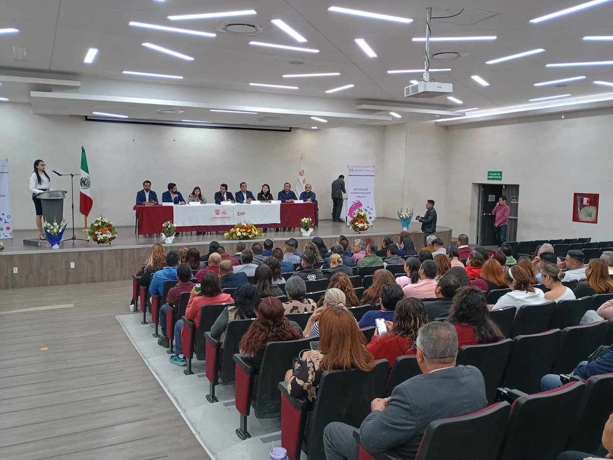 maggiefabila's tweet photo. Se otorgaron 83 constancias del curso Honestidad, ética publica y responsabilidades administrativas, que sin duda harán mejores personas servidoras públicas en @TuAlcaldiaGAM
Capacitarse es responsabilidad de tdas y tdos, Alcalde @yancolozano felicidades por impulsar a su equipo https://t.co/fAHXssnm80