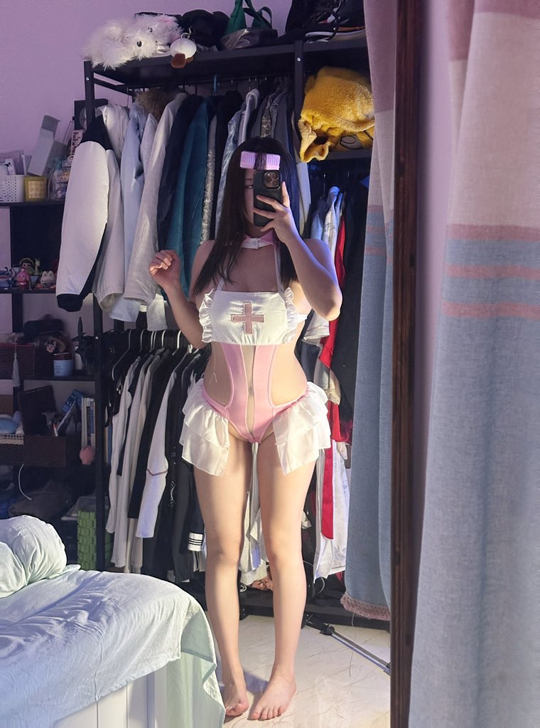 吃泡面妹给我汤料包 tweet media