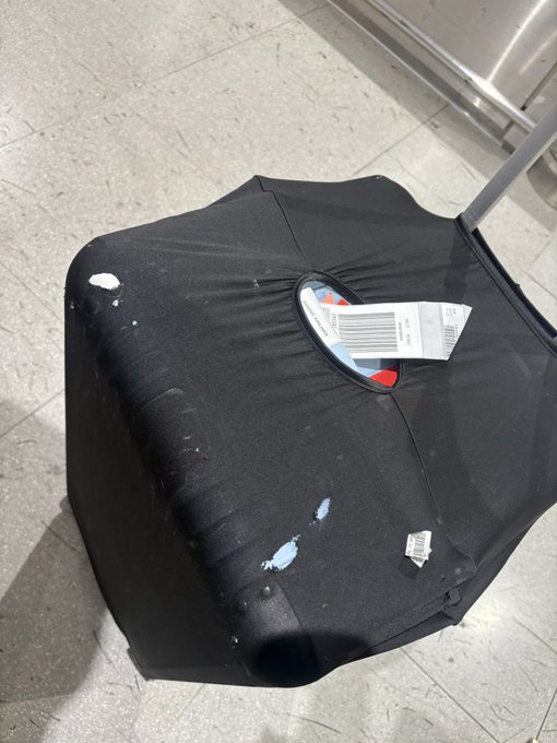 帰ってきたけどカバーがエッチなタイツみたいに破けた!! 