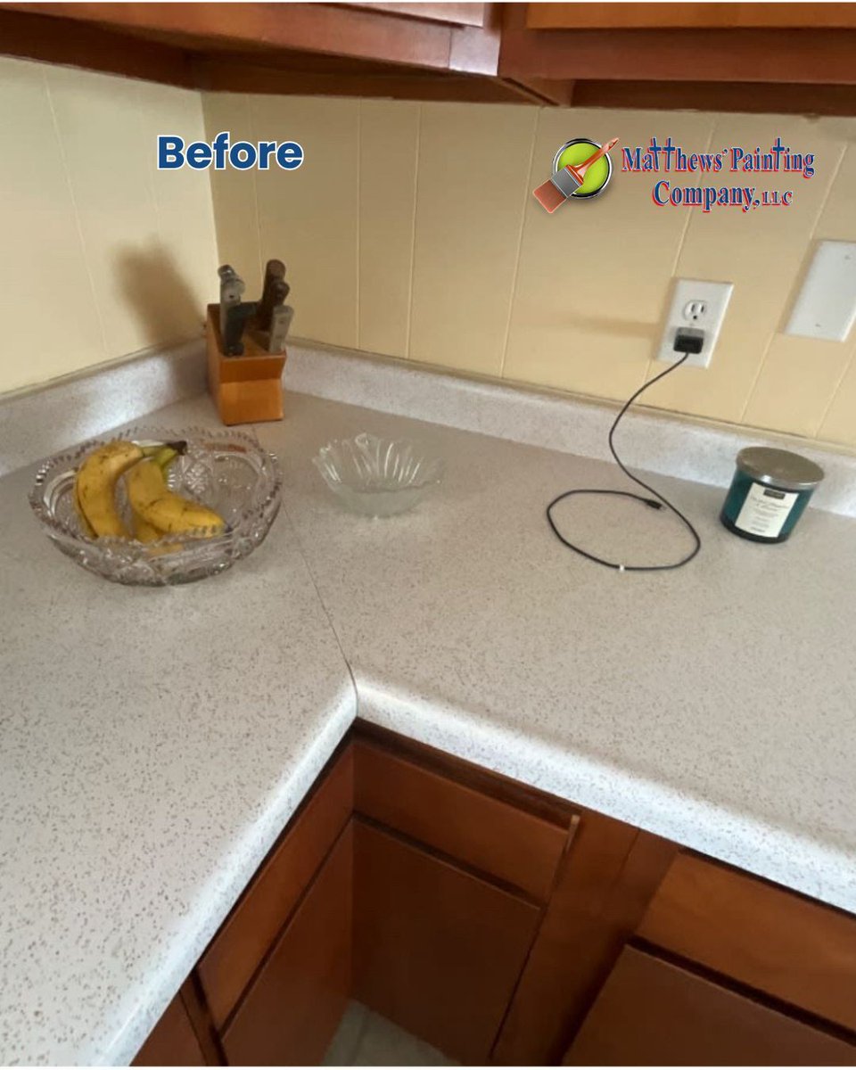 MatthewsPaint's tweet photo. Another project completed! This kitchen in #Leesburg was prepped, primed, and painted, including upper trim pieces, caulking paneling gaps, and filling nail holes. Two coats of paint for a clean finish.  #MatthewsPainting  https://t.co/gL7Hp4TGYp https://t.co/jB7s7N2ulc