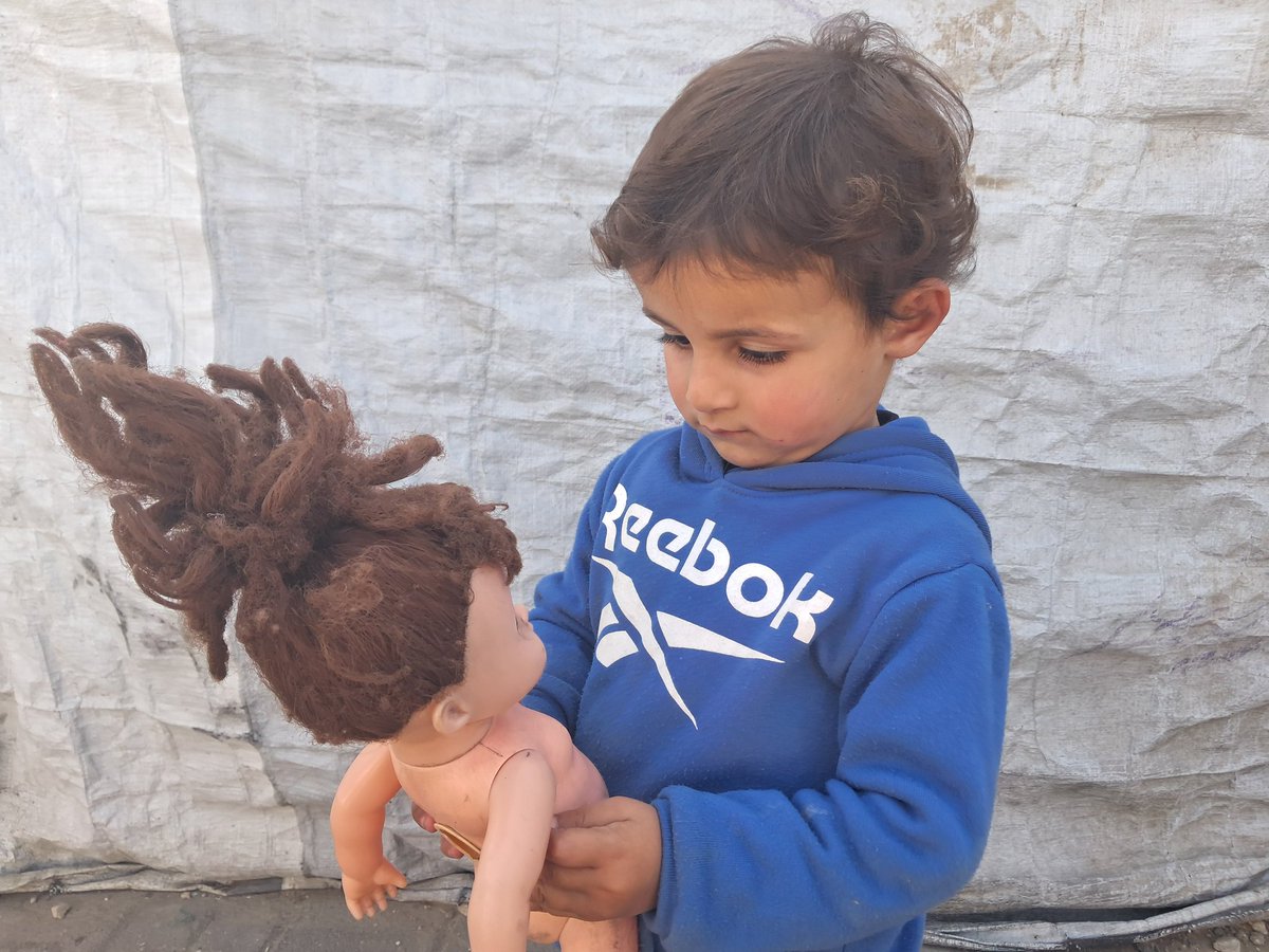 Yamn68617Hwyhy's tweet image. I am a father in Gaza, unable to feed my family. My son Yanis is suffering a severe chest crisis. His condition is critical and he needs urgent medicine. I lost my other child in the war… Please help save Yanis before it’s too late ❤️ #SaveYanis
chuffed.org/project/164967…