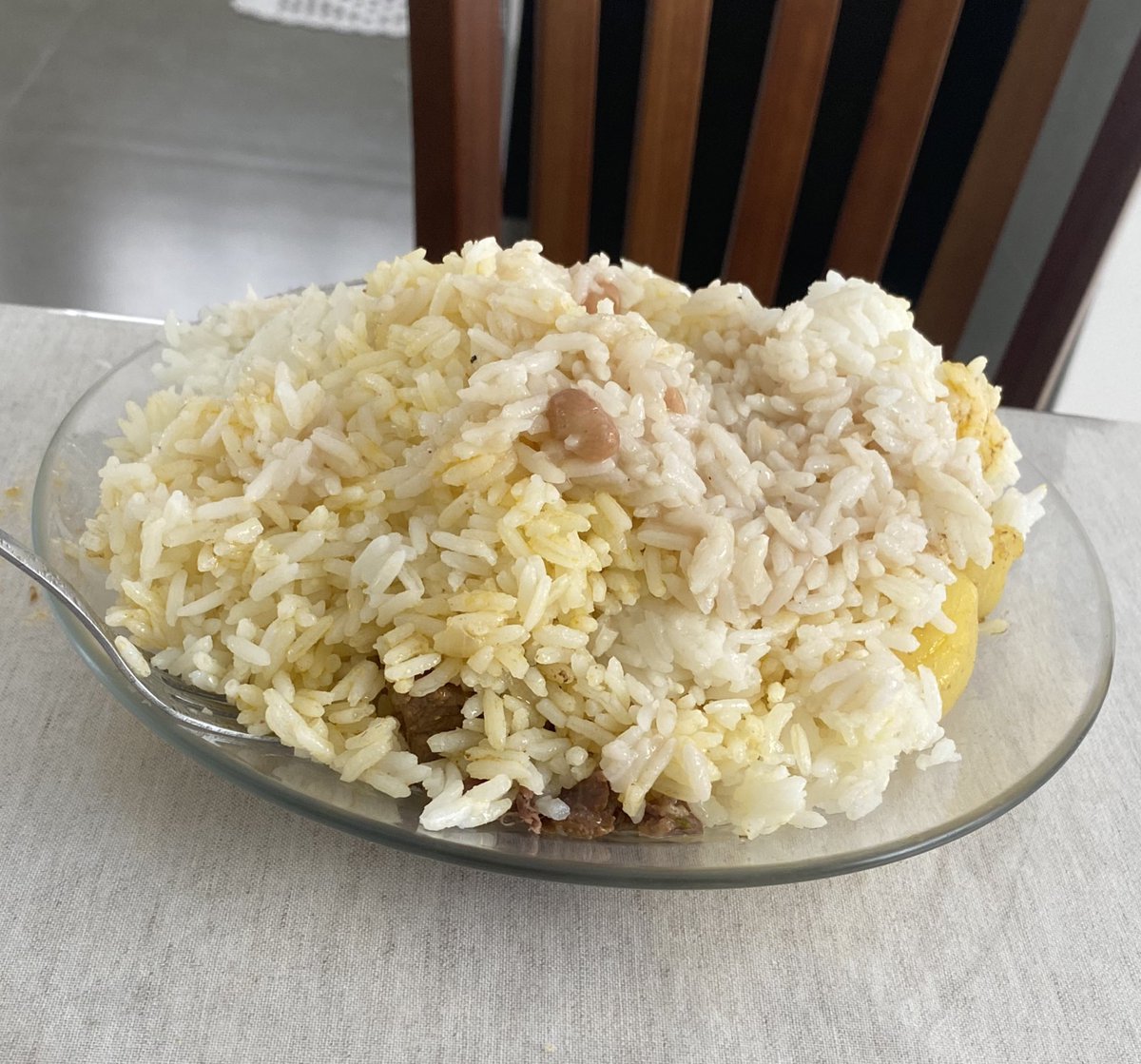 destroyalways's tweet image. pratinho de comida do meu irmao, apenas 600g de arroz