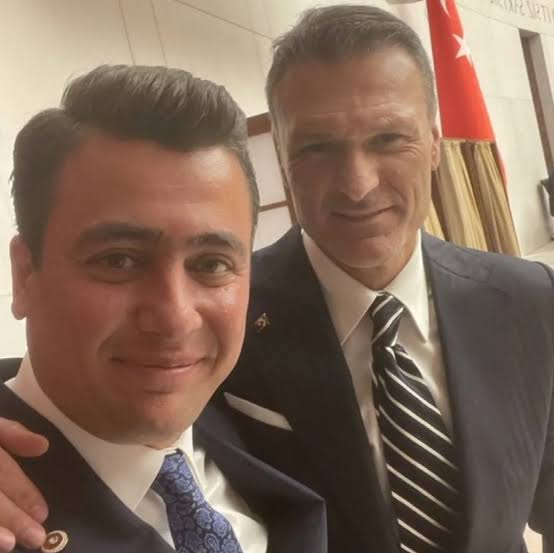 adamlar emniyet teşkilatından daha çok solcu dövdü