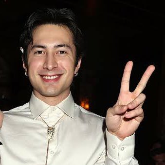 hudsonwlove's tweet image. so hudson got his cuteness from his mom 🥹