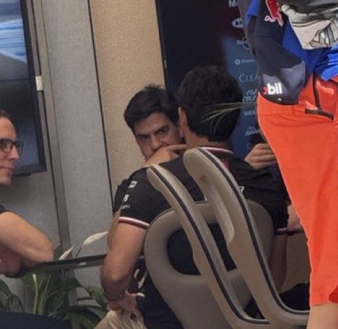 NO ME DIGAN QUE PAJAROTE VA A CADILLAC PORQUE ME AGARRA UN ATAQUE AL CORAZON