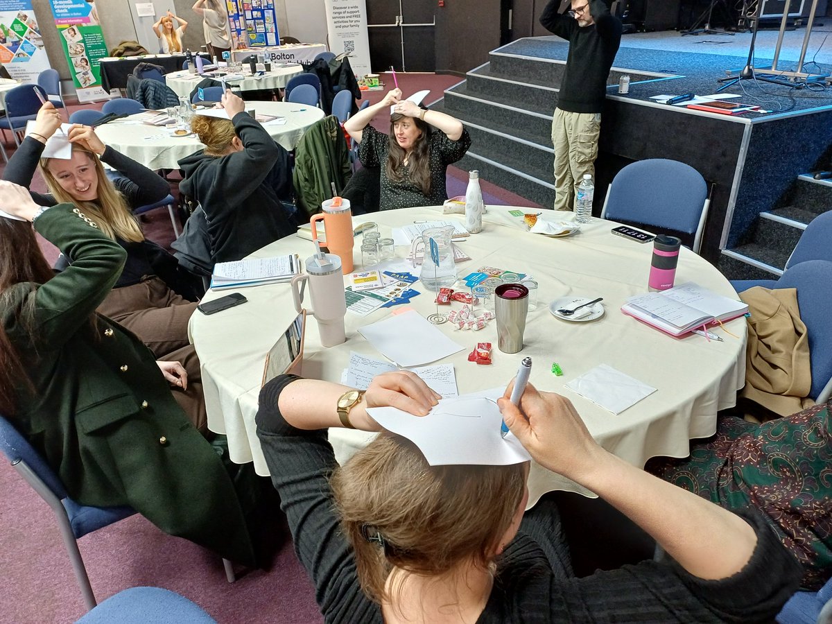 BoltonStartWell's tweet photo. Switching from goal-focused to process-focused tasks makes all the difference! β¨ Today we drew portraits with paper on top of our headsβso much laughter! π€£ When we focus on the fun, the process becomes the reward. #ProcessOverProduct #EarlyYearsFun #Creativity https://t.co/cVSDcZf7ZD