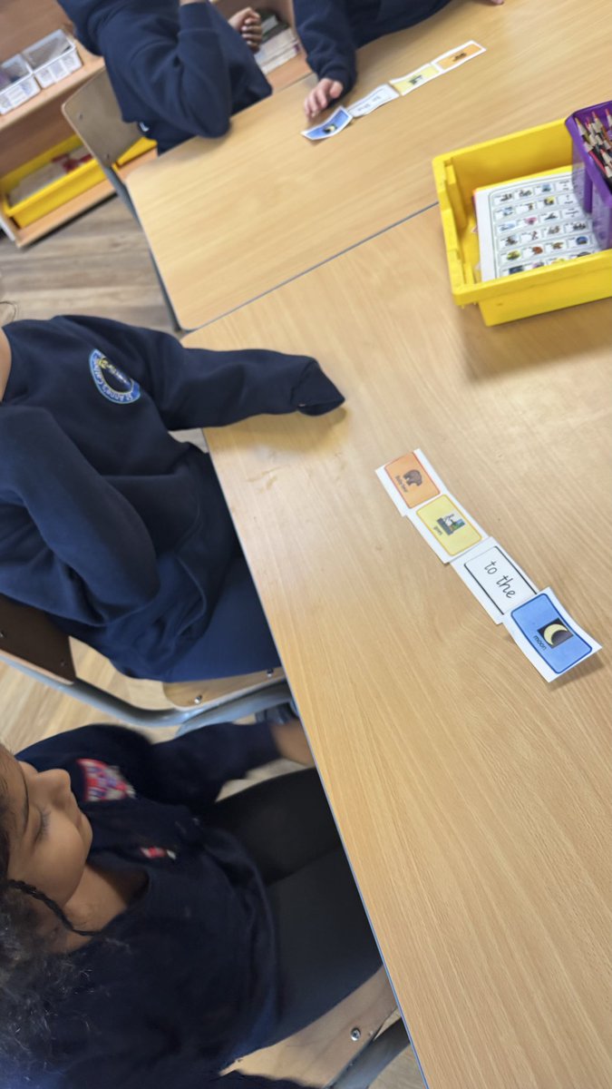 SaintAnnesCPS's tweet image. ✨ The year 1 children independently ordered colourful semantic sentence parts today, using the colour sequence to support their understanding of sentence structure. Great independence and thinking! #ColourfulSemantics #PrimaryTeaching
