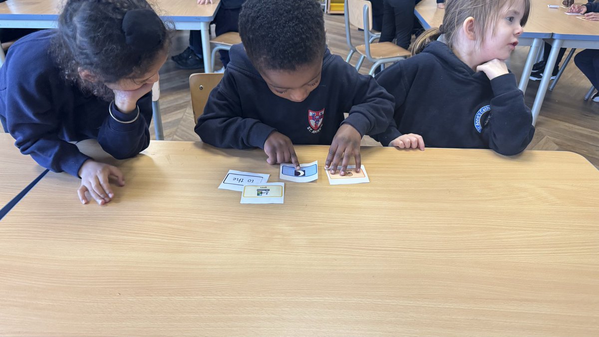 SaintAnnesCPS's tweet image. ✨ The year 1 children independently ordered colourful semantic sentence parts today, using the colour sequence to support their understanding of sentence structure. Great independence and thinking! #ColourfulSemantics #PrimaryTeaching