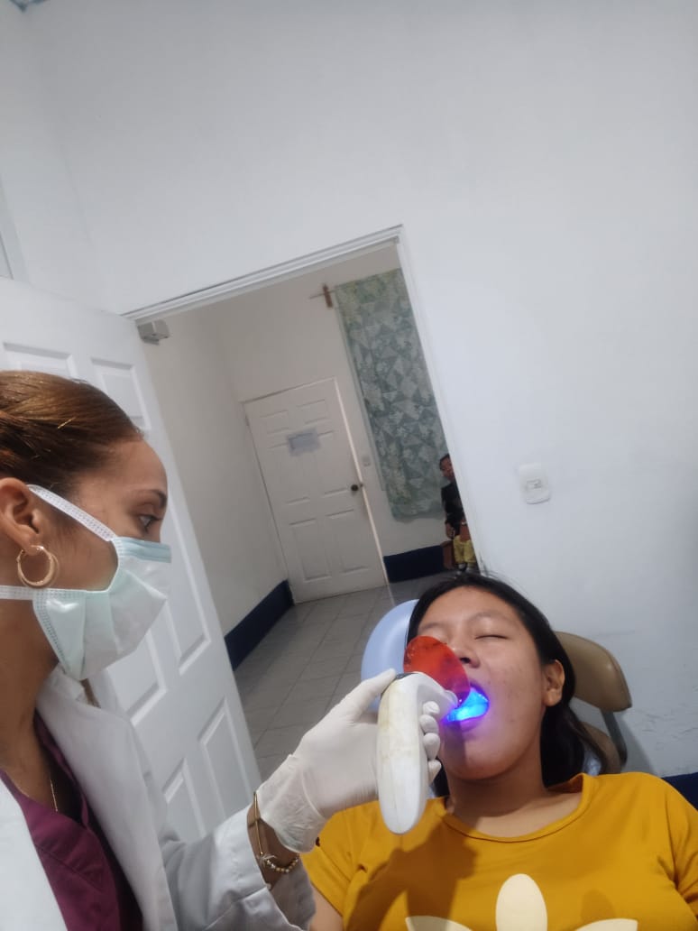 #BMCGuatemala .Petén Norte. 
Profesionales cubanos de la Salud demuestran cada día que la solidaridad no tiene fronteras. La vocación de servir está por encima del odio!
Cuba jamás será una amenaza,Cuba es amor !!!!
#CubaCoopera.
#CubaEstáFirme
#CubaPorLaSalud.
