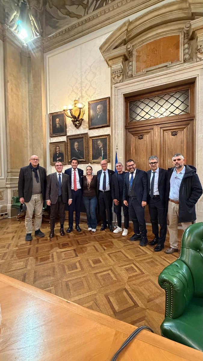 Ringrazio ancora una volta la sensibilità e l’attenzione del Ministro Valditara per Napoli e per la Campania. 

Il progetto che stiamo portando avanti per i nostri ragazzi è un segnale del Governo che sceglie di investire sul nostro territorio.