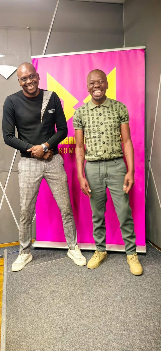 Munghana's tweet photo. [EMOYENI] Khomandlela 326 na @djmatt_mc hi vuhumelerisi bya @ThatXolaniGuy
#MakombaNdlela https://t.co/NjV9bBafLA
