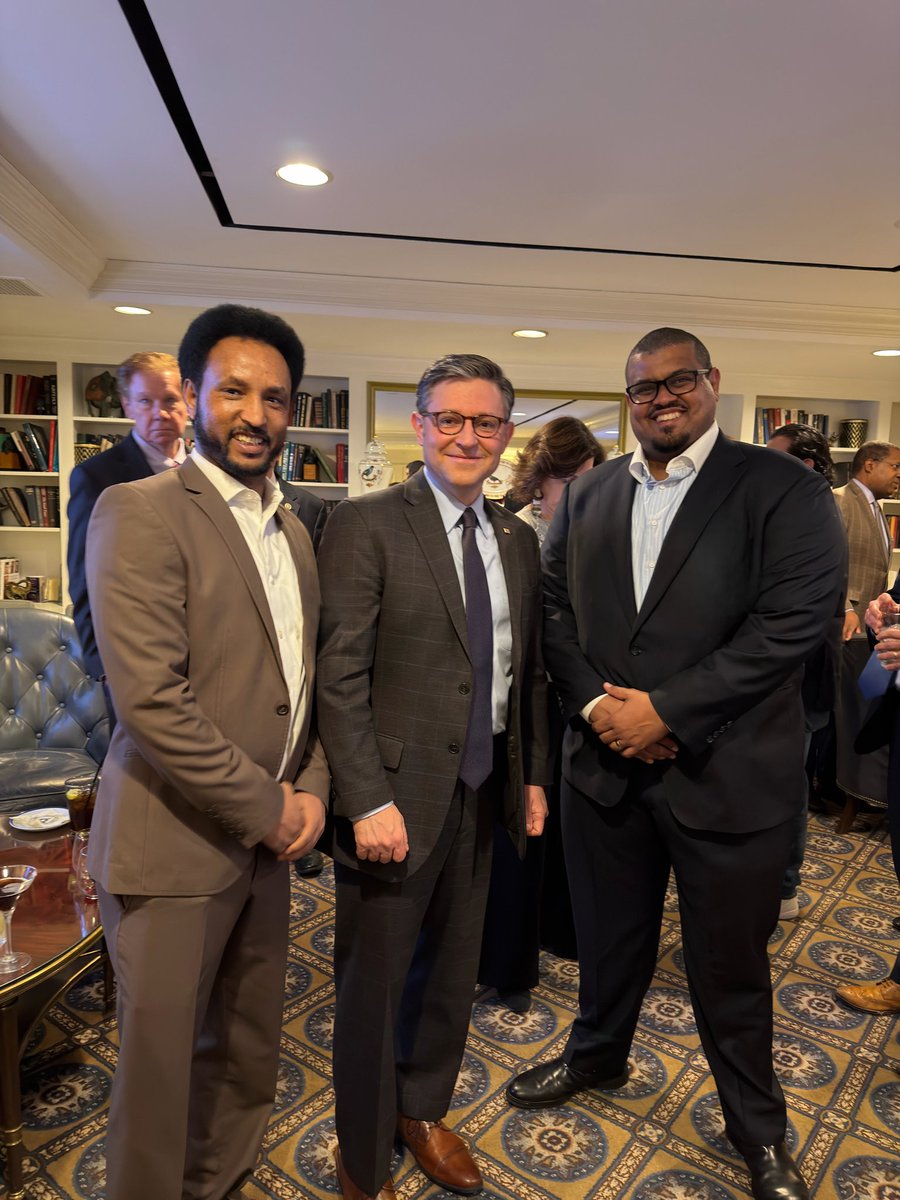 BeyeneGerezghe1's tweet photo. We had the opportunity to meet with U.S. Speaker of the House, Mike Johnson. The Speaker of the House is one of the highest-ranking officials of the United States government and is second in the United States presidential line of succession, after the vice president. #EBRF https://t.co/M1WNTUBcDk