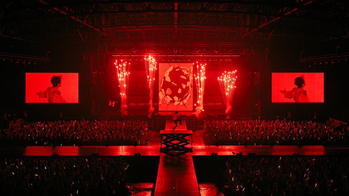 the power that these photos hold!!! B.I <a href="/shxx131bi131/">김한빈</a> you're always gonna be a superstar 👑🌟 i am always gonna be proud of you 🥹