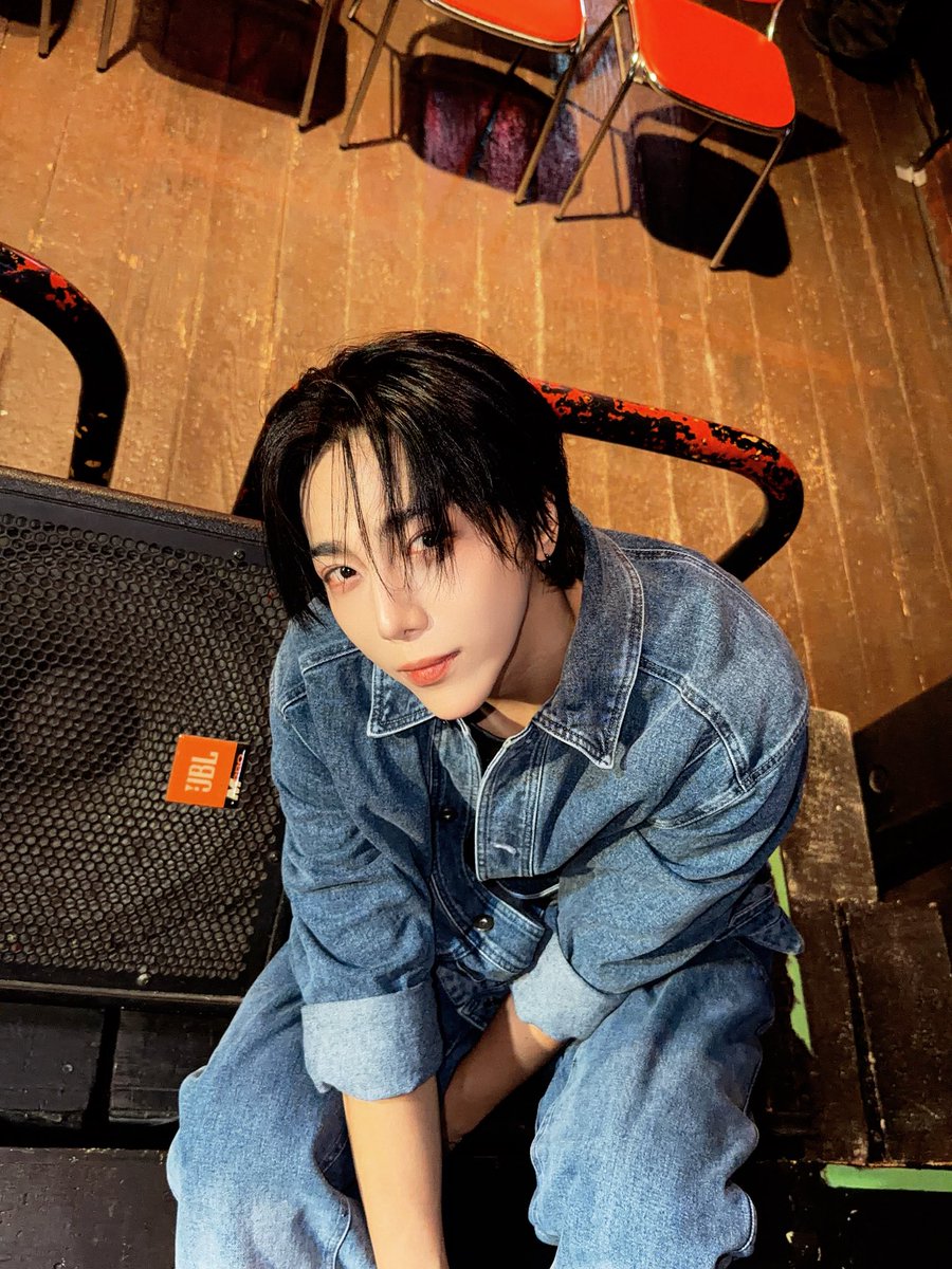 Too Many Color (TMC) tweet media