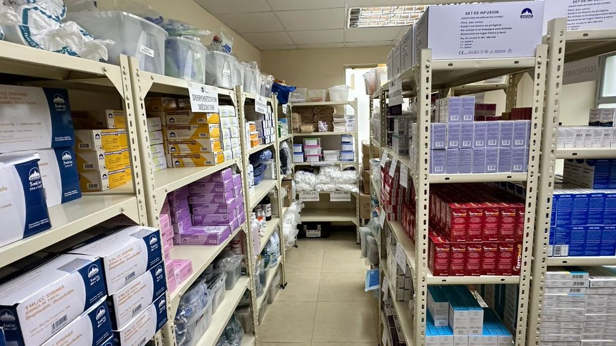 Salud_Ec's tweet photo. ¡Fortalecemos los servicios en Loja! 🏥
La vicepresidenta, @mjpintoec, visitó el Centro de Salud Tipo C Catamayo, para verificar la operatividad y calidad de la atención, como parte del seguimiento a la repotenciación del Sistema Nacional de Salud. https://t.co/kUcqfEgsZp