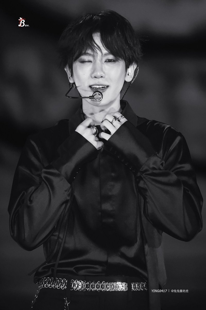 레버리닷 첫콘헤메코를 너무 사랑해
아이메이크업, 렌즈가 역대급 뚜렷했음
올망졸망 똘망똘망 용맹 강아지와
용맹 고양이를 넘나듦과 동시에
New셋리 장착하고 오셔서 천국과지옥을
오고가며 맛보게했던 0102로 날 다시
돌려놔줘