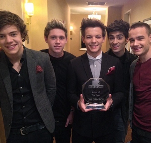 ؘremembering 1D tweet media