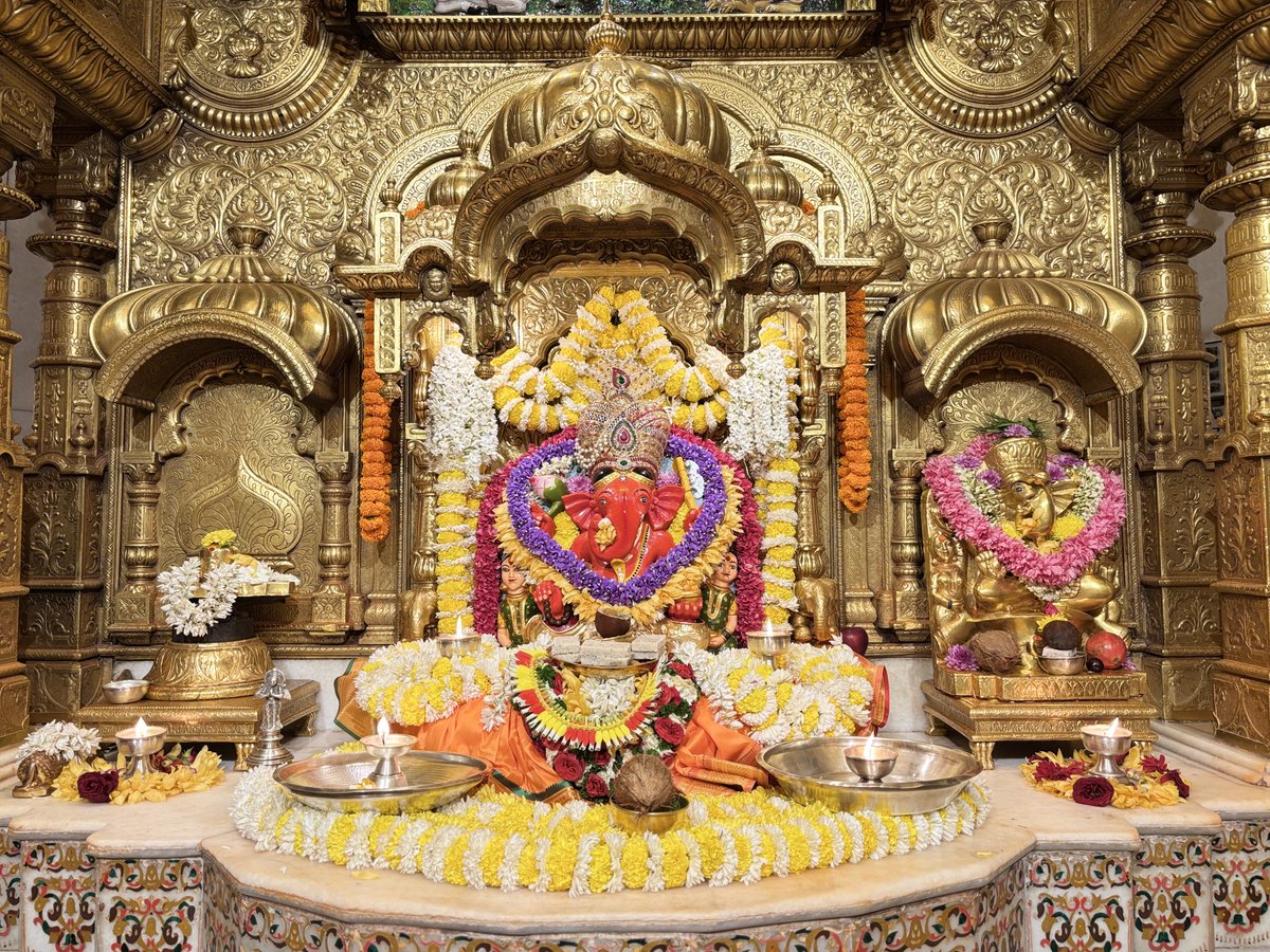 🙏 गणपती  बाप्पा मोरया 🌺मंगलमूर्ती मोरया 🙏११/०२/२०२६
🙏Ganapati Bappa Moraya 🌺 Mangalmurti Moraya  🙏11/02/2026