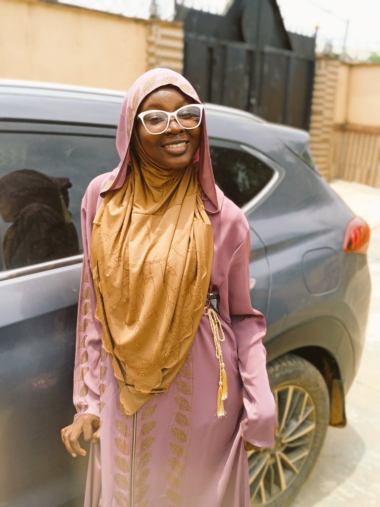 AishTope's tweet image. Techies Let's connect, especially Web Developers😊
Tell us your name and what you do 
Your potential clients might be watching 
Me: I am Aishat, a UIUX Designer 
What about you?