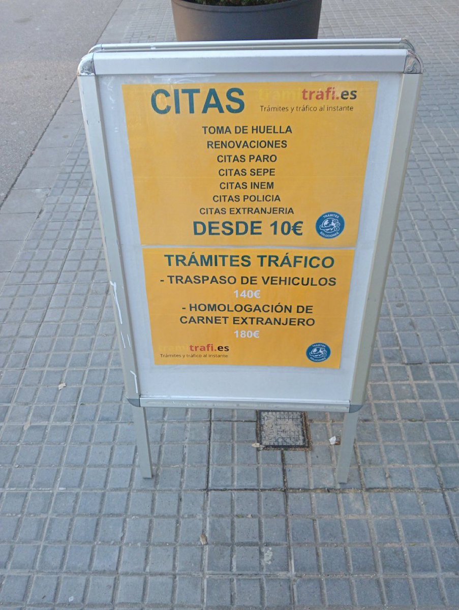 El deterioro imparable de la Administración pública y el desinterés de los gobiernos por el servicio público acaban en esto. Y son los sectores más vulnerables de la sociedad los que pagan el precio más alto. Llevar mucho tiempo denunciándolo no nos ahorra a algunos la vergüenza.