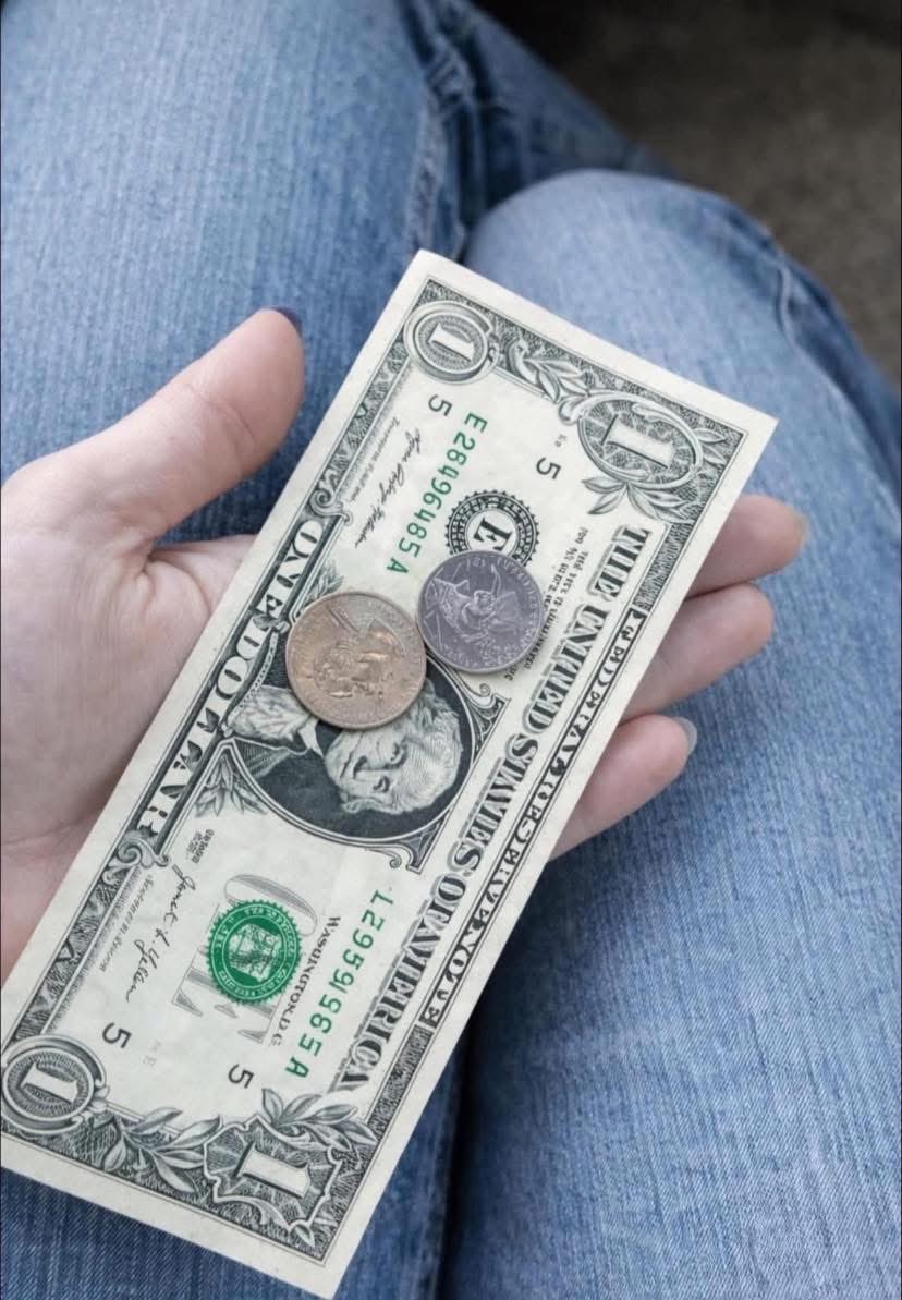 ThrillaRilla369's tweet image. I get it, we don’t make pennies anymore. Totally fine. But if you owe me $0.02 and you don’t have pennies… that feels like a you problem, not a me problem.
My change at Walmart was supposed to be $1.57. Instead, I got $1.55. Will two cents ruin my day? No. Will I survive? Yes.…