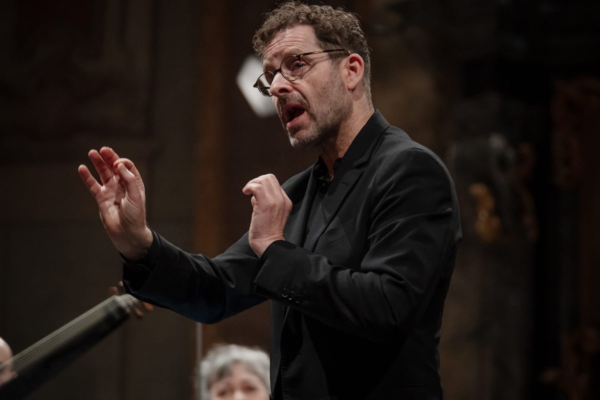 ACEcultura's tweet image. ¡Éxito de La Grande Chapelle en Praga! 🎶🇨🇿 

La crítica destaca sus "voces cristalinas" y su técnica precisa en un concierto grabado por @CRozhlas y @ceskatelevize. 📻🎥

Orgullosos de apoyar el talento español en el mundo. 🇪🇸🙌

📷 Hana Görlichová 
#MúsicaAntigua #PICE