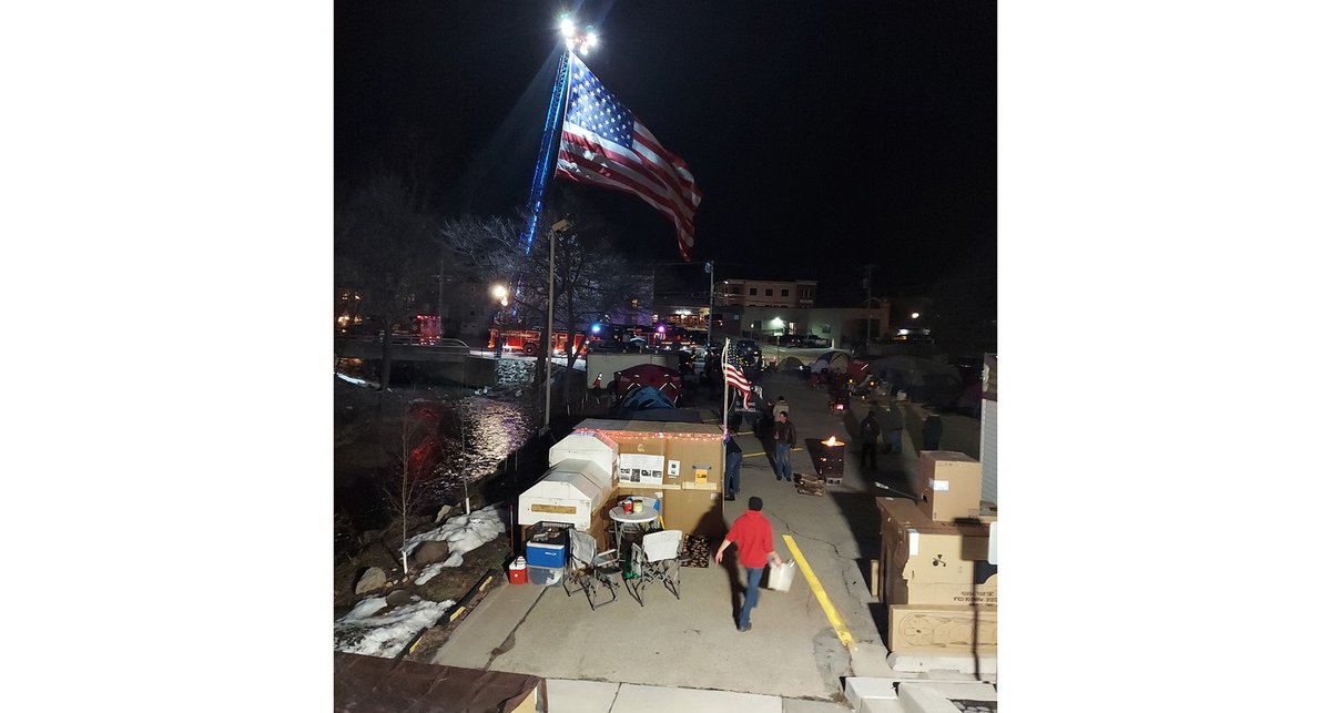 AmericanLegion's tweet image. “We try to do what we can, our small part in this problem that we have.”
This weekend, Wisconsin #LegionFamily members will sleep outside to raise 💸 &amp;amp; awareness for #homeless veterans. Since 2020, $380,000+ has been raised.
More: legion.org/information-ce…. #Homelessness