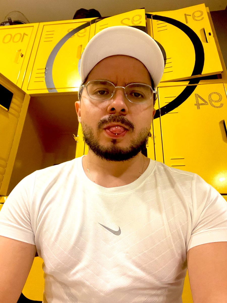 JuanA50283's tweet photo. No molestar!
#JockstrapGym #gym #malacara #angry https://t.co/CxVzefs1Ob
