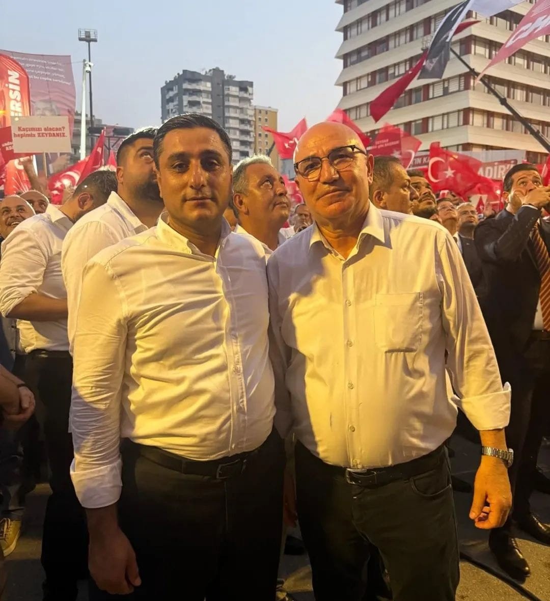 Türkiye Büyük Millet Meclisi’nde Şanlıurfa Milletvekilimiz Sayın Mahmut Tanal’a yönelik gerçekleştirilen çirkin saldırıyı şiddetle kınıyorum.
Bu saldırı  yalnızca  Mahmut Tanal'a değil; temsil ettiği milli iradeye, demokrasi kültürüne ve tüm Urfa halkının iradesine yapılmıştır.