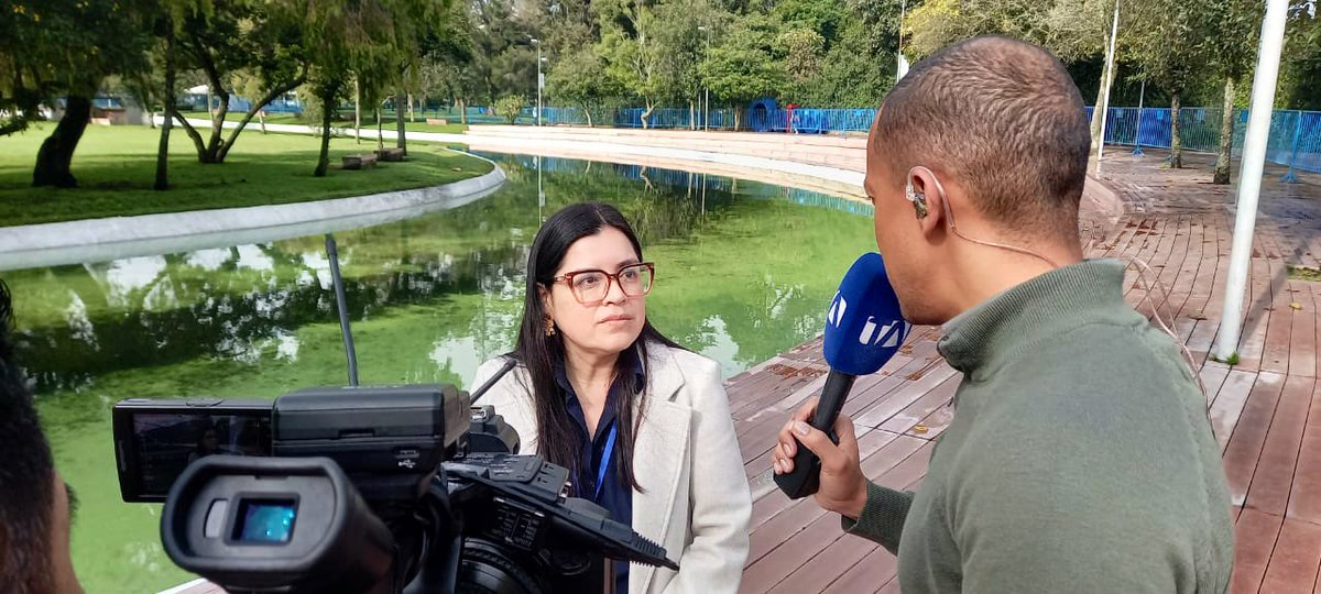 ObrasQuito's tweet photo. 🥳 #EnMedios | Disfruta el #Carnaval2026 con responsabilidad🥳

Invitamos a la ciudadanía a vivir estas fiestas con respeto en los espacios públicos de Quito. Conoce las medidas adoptadas, como el apagado de piletas y el vallado de lagunas, junto a Lorena Andrade, directora de Parques Metropolitanos de Epmmop, en:

➡️ @TVCEcuador
➡️ @teleamazonasec
➡️ @ecuavisa
➡️ @tctelevision

#QuitoRenace #QuitoNoSeDetiene