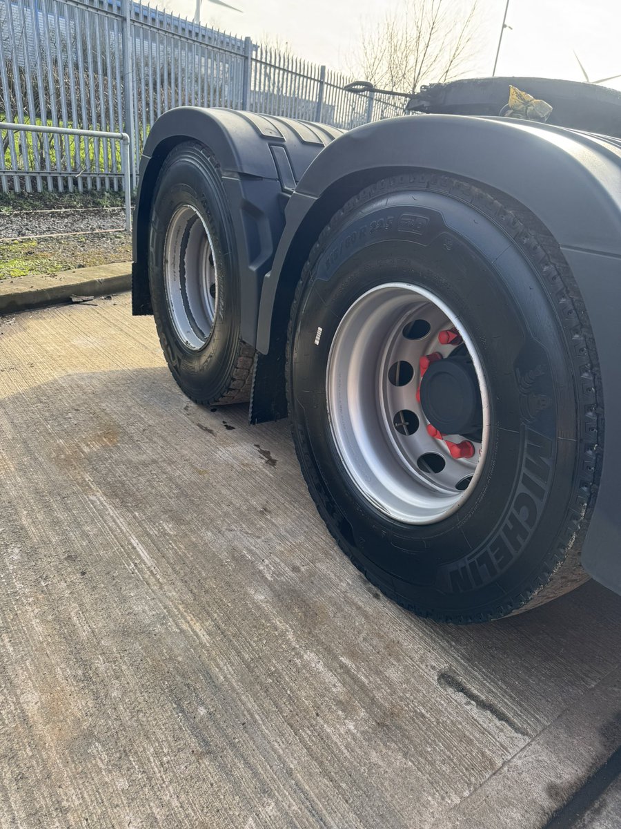 Andrew Wilson tweet media