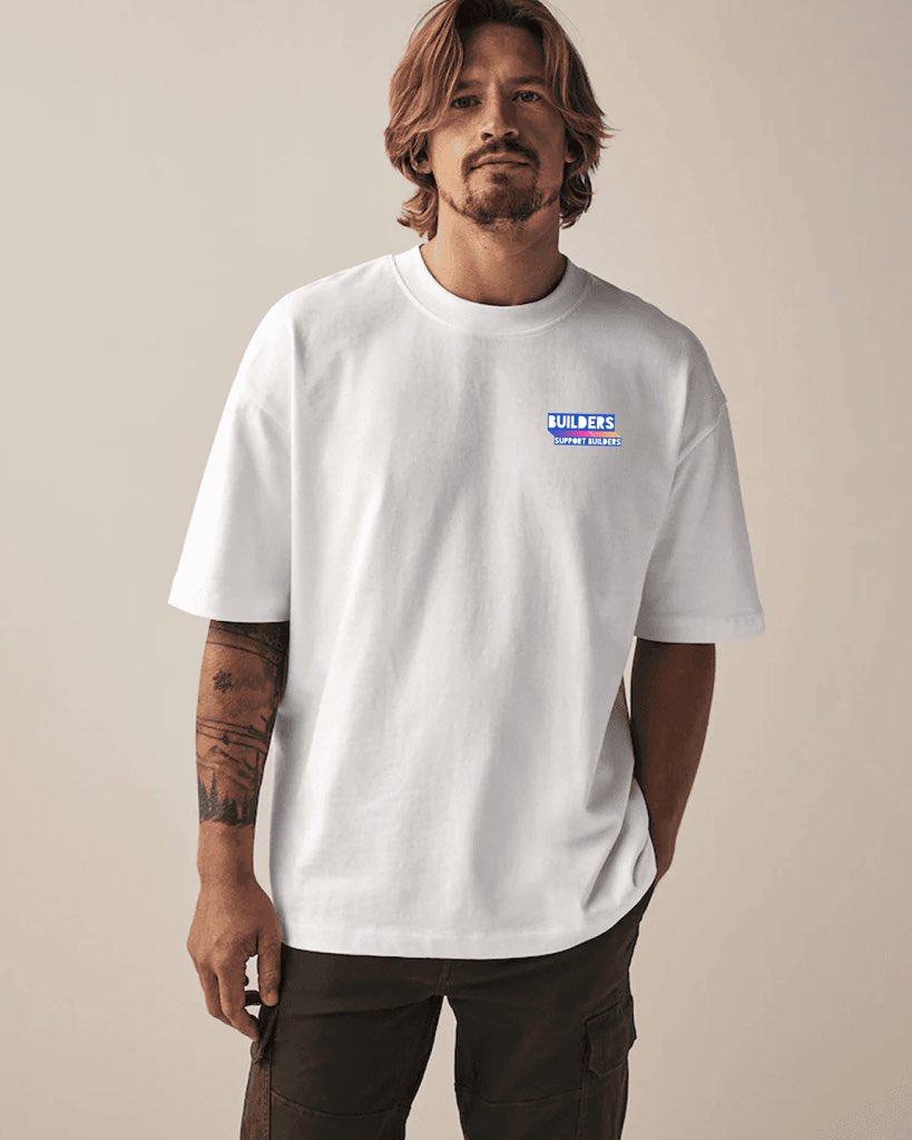OryxenDS's tweet photo. We designed a T-shirt for @SuperteamMY that comes alive.👚👕

Download @ArtiviveApp, point your camera at it, and watch.

This isn't a render. This is real. 👇

#SuperteamMYMerch https://t.co/PpDoVpDEmK