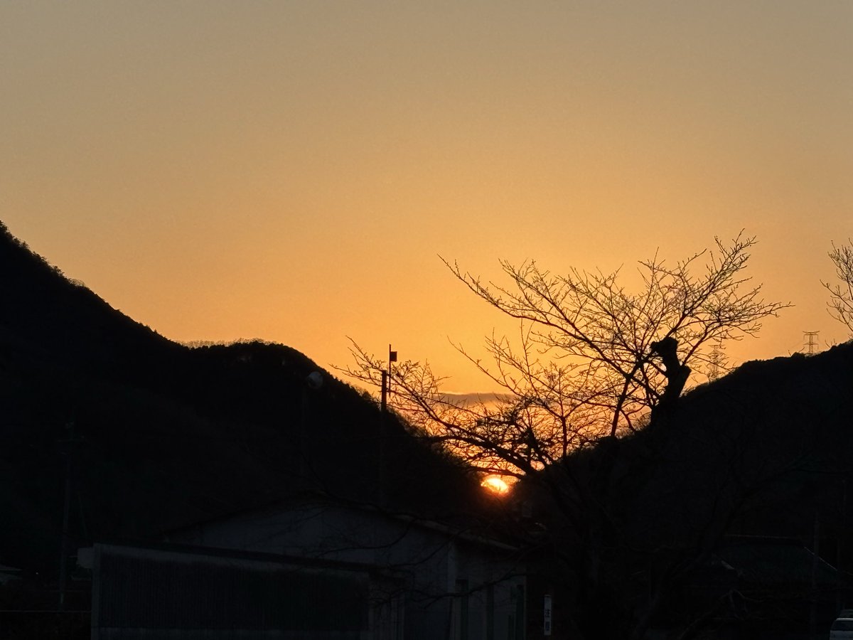 HirokoY0408's tweet photo. 国の政局が大きく変わった。
私は町議会議員として自分の責務を果たすことに専念するべきだと思っています。
「行きたい、住みたい、魅力あふれる和気町へ」和気町の皆さまのために頑張ります‼️
#和気町
#公明党 
#和気町ファンクラブ https://t.co/AqikKopqkY