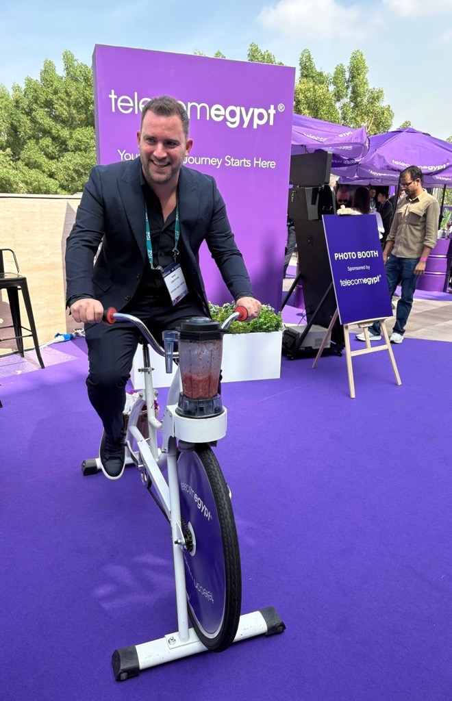 CrosslakeFibre's tweet photo. 📍 Dubai | @capacitymedia Capacity Middle East
Good momentum at #CapacityME this week.
Themes coming through clearly:
• AI shaping real network decisions
• Ongoing cloud & hyperscale expansion
• Resilience + low latency firmly on the agenda
@fergusinnes and Nick Griffiths are on the ground for Crosslake Fibre — connecting with carriers, financial networks & data centre partners.
Still time to meet if you’re here.
Thanks to the teams from @stc and @Bayobab_ for taking the time to pose with the Crosslake team for some photos.