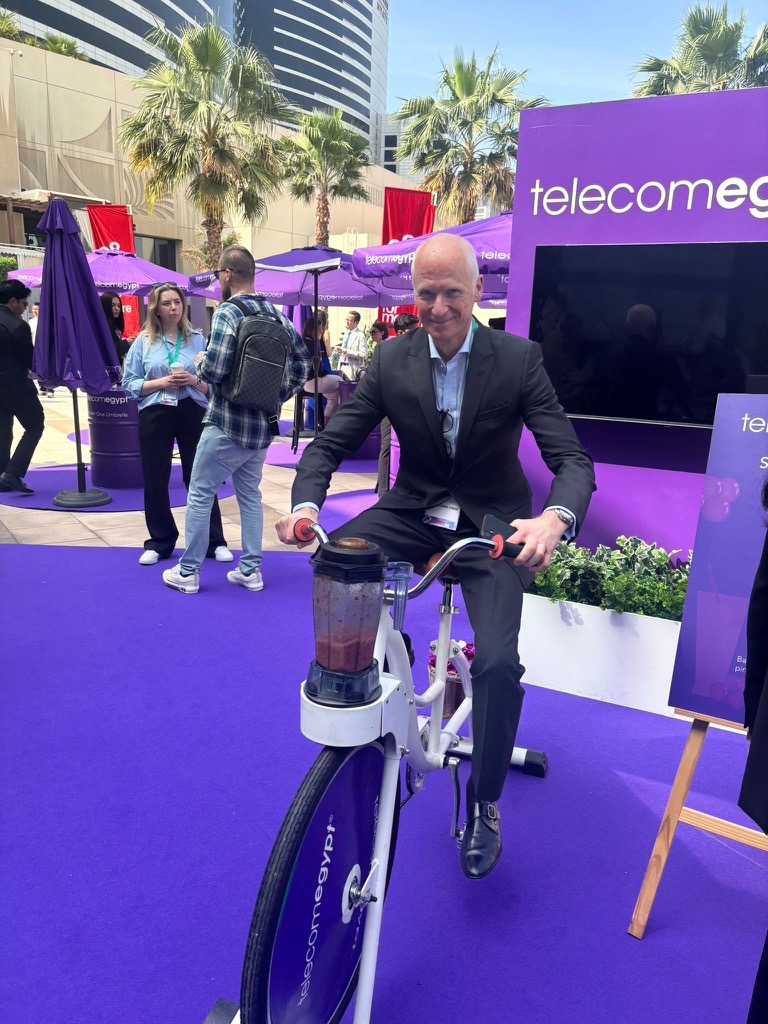 CrosslakeFibre's tweet photo. 📍 Dubai | @capacitymedia Capacity Middle East
Good momentum at #CapacityME this week.
Themes coming through clearly:
• AI shaping real network decisions
• Ongoing cloud & hyperscale expansion
• Resilience + low latency firmly on the agenda
@fergusinnes and Nick Griffiths are on the ground for Crosslake Fibre — connecting with carriers, financial networks & data centre partners.
Still time to meet if you’re here.
Thanks to the teams from @stc and @Bayobab_ for taking the time to pose with the Crosslake team for some photos.