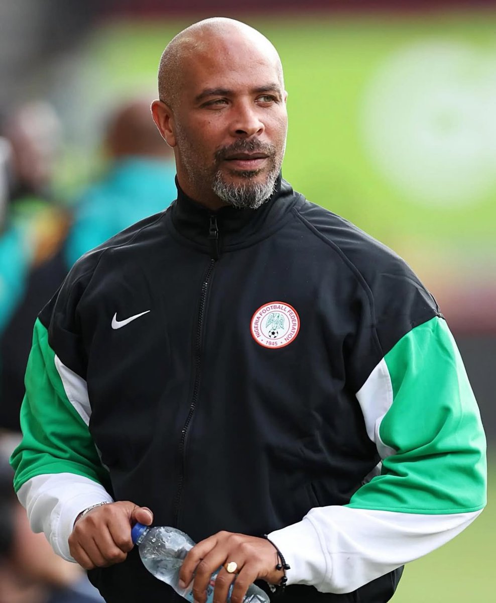 _BeFootball's tweet photo. 🚨🚨 𝗟’𝗢𝗠 𝗔 𝗘́𝗖𝗛𝗔𝗡𝗚𝗘́ 𝗔𝗩𝗘𝗖 𝗘́𝗥𝗜𝗖 𝗖𝗛𝗘𝗟𝗟𝗘 🇲🇱 𝗣𝗢𝗨𝗥 𝗦𝗨𝗖𝗖𝗘́𝗗𝗘𝗥 𝗔̀ 𝗗𝗘 𝗭𝗘𝗥𝗕𝗜 🇮🇹🤯 !!!!

Le Provençal de 48 ans serait très emballé par cette perspective, lui qui est lié à la fédération nigériane jusqu’en 2027.

Beye 🇸🇳 a aussi eu des échanges avec le club.

(@laprovence)