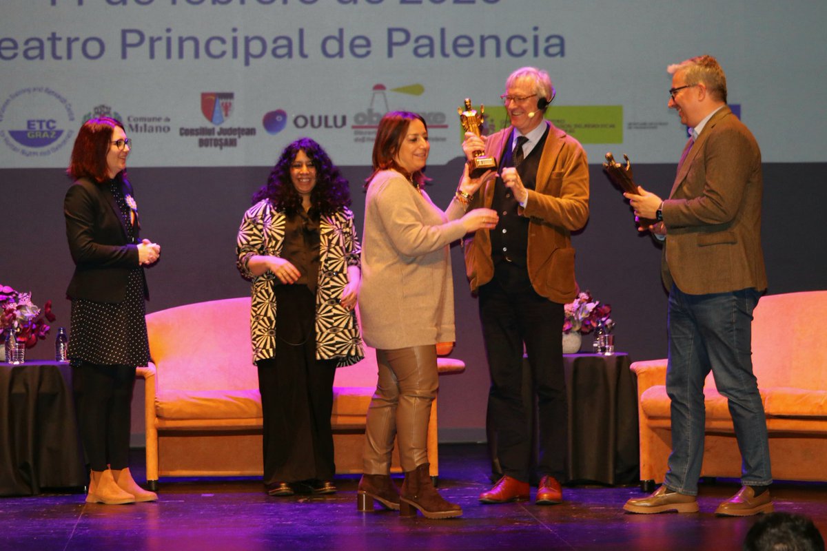 PalenciaAyto's tweet photo. La alcaldesa @mndres destaca la relevancia de liderar el #proyectoSPACE que combina #formación, #convivencia y #prevención de #delitosdeodio. "Intentaremos aprender de lo que se realiza en otras ciudades europeas y exportar lo que funciona en #Palencia, como el #AgenteTutor" https://t.co/IcfOU1B2uG