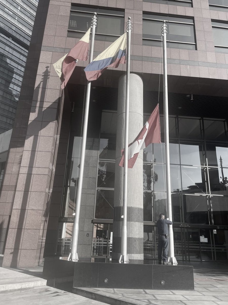 Canadá en Colombia tweet media