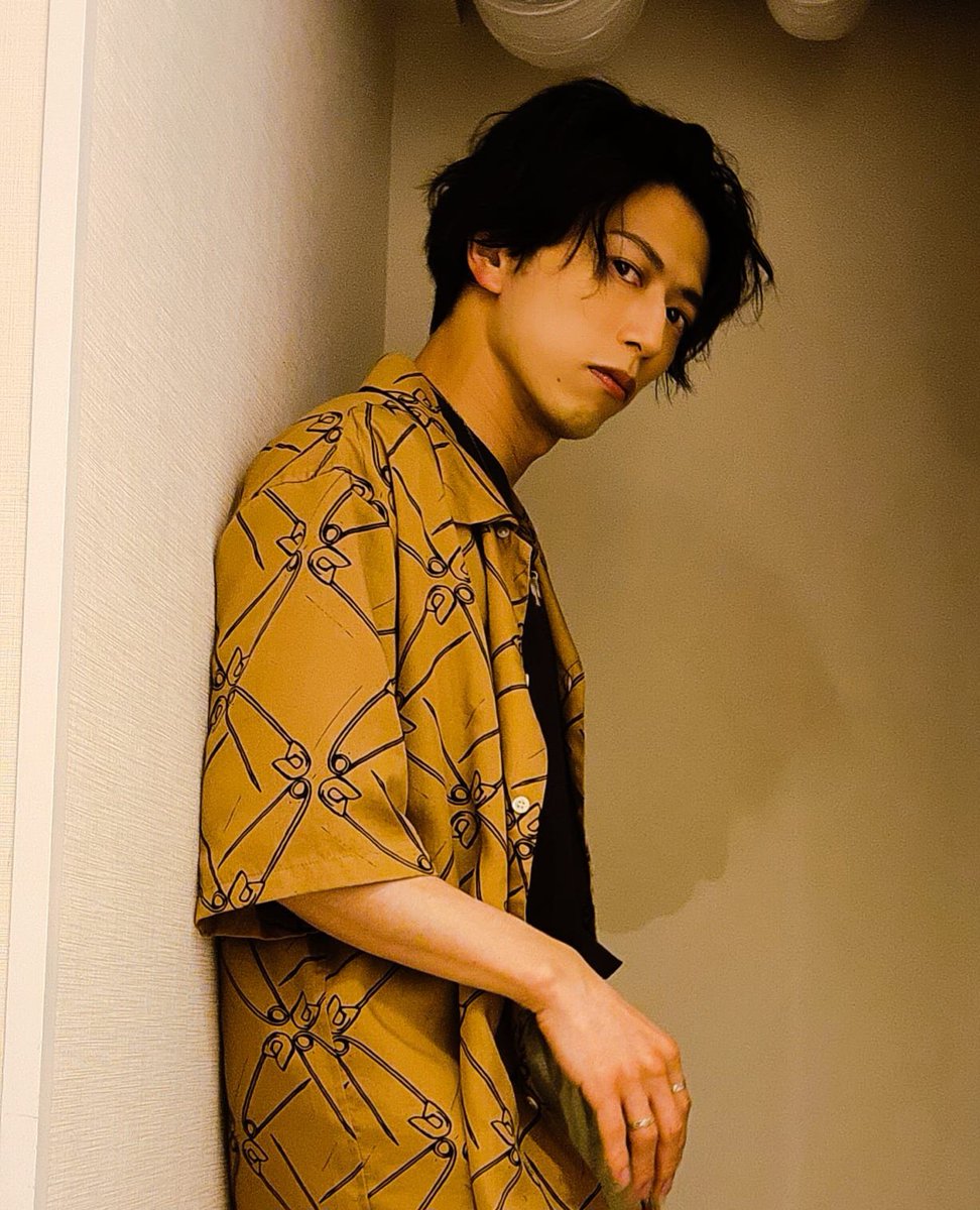 毎年恒例ではありますが
2/14
私の盟友【心の友】
『恋くんのBIRTHDAYお祝い配信』をさせていただきます！

しゅーとのイベント終わり帰宅してからになると思うのでちょい遅くなりますが！
インスタ→るむずかなと思っております！
お時間合う方はぜひとも😤
恐らく22:00~23:00の間には始めれるはず！