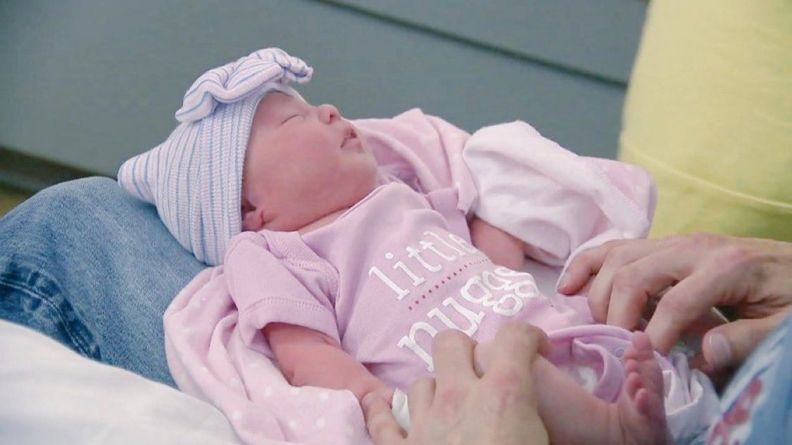 Hoopss's tweet image. Couple unexpectedly delivers baby at Chick-fil-A; baby will get free Chick-fil-A food for life and guaranteed job at 14