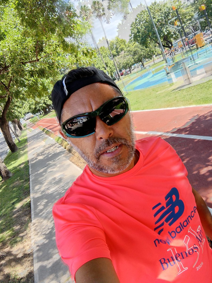 M1969edu's tweet photo. Se entrenó fuerte 💪🏼
#RunIsLife 🤙🏼 https://t.co/yHun6GHa9c