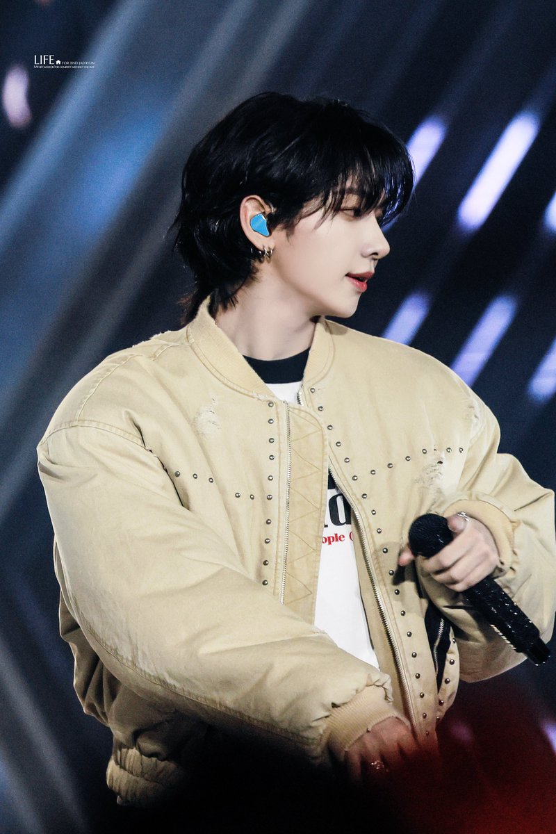 ๐๐๐๐ tweet media