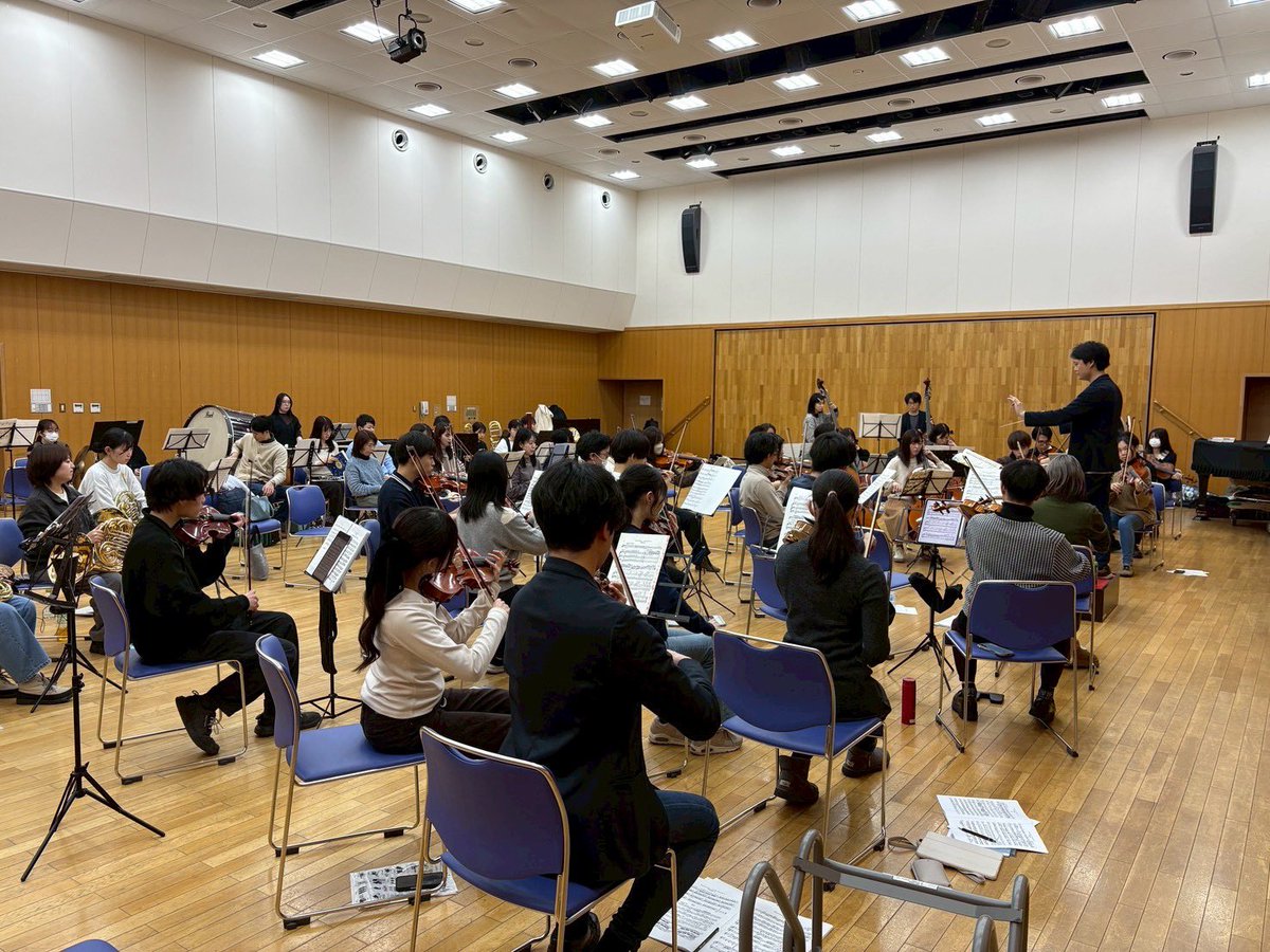 OrchestraPatria's tweet photo. 🎼tutti

本日の練習風景です🎶これからも本番に向けて団員みんなでパトオケを盛り上げていきます🎉

3/1(日)なかのZERO大ホールでお待ちしております✨ 
入場無料、チケットはこちらから↓
https://t.co/YHIvGG8HSF

#Orchestra_Patria #パトオケ #1920学年オケ #医オケ #オーケストラ #医療系学生 https://t.co/cFALY0nKcI