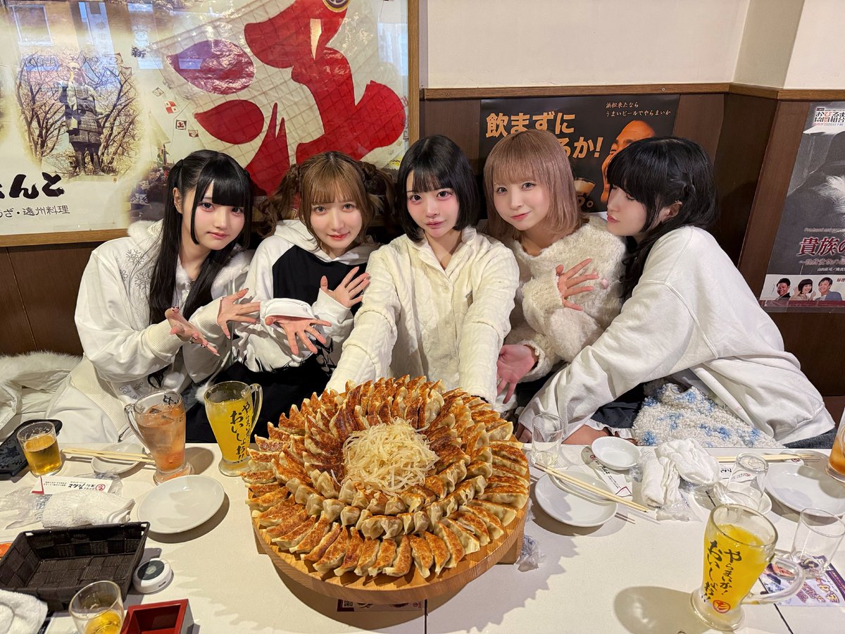 浜松遠征ありがとうございました♩◦．

さくまるちゃん、今年も生誕に呼んでくれて
ありがとうございました！おめでとう♡

みんなで浜松満喫しました🥟