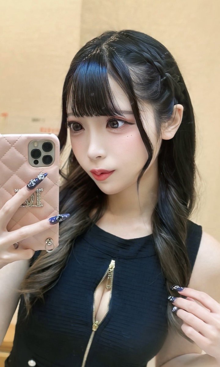 neo_rozu_'s tweet photo. ◀️16歳       20歳▶️ https://t.co/qAmPtUoFKS